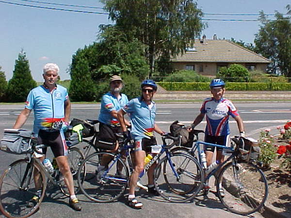 fichier 20020626_100020_dm_andre_tignon_alain_hologne_marcel_lefebvre_christian_fievet-0.jpg