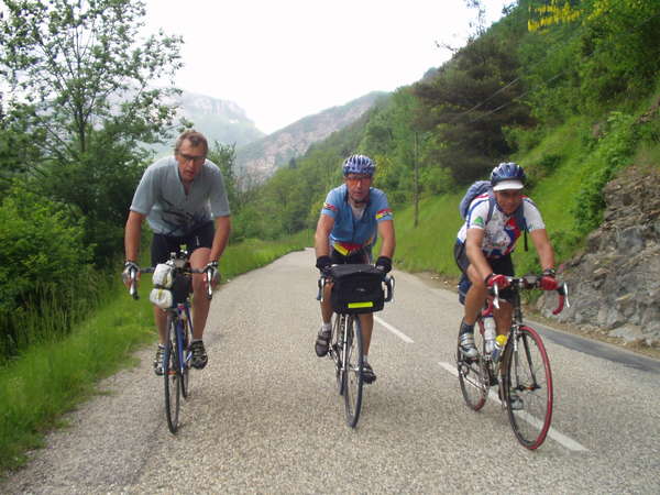 fichier 20040520_100020_dm_jean-marie_laponche_philippe_delzenne_christian_theron_derriere-0.jpg