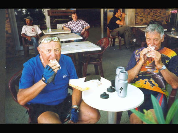 fichier 20040608_100020_mh_lunel_paul_fabre_bernard_lescude-0.jpg