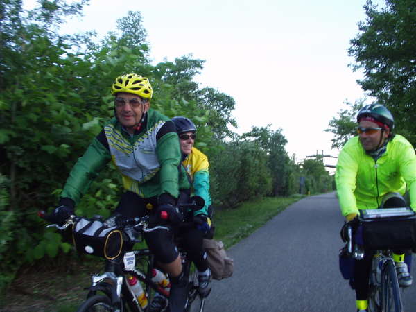 fichier 20050525_074500_dm_jean-claude_bertelli_eliane_bertelli_jean_gaudino_tandem-0.jpg