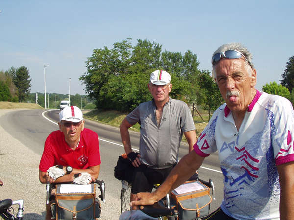 fichier 20050623_140020_hs_bernard_del_socorro_guy_estopina_bernard_lescude-0.jpg