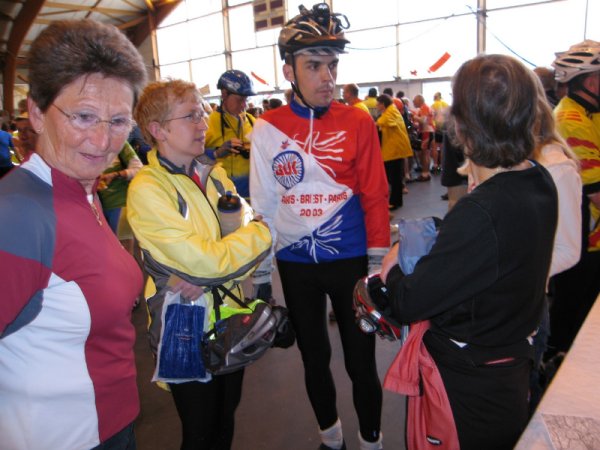 fichier 20060416_1050_gisele_lescude_isabelle_carrier_jean-philippe_battu_edith_treguer_francis_swiderek-0.jpg