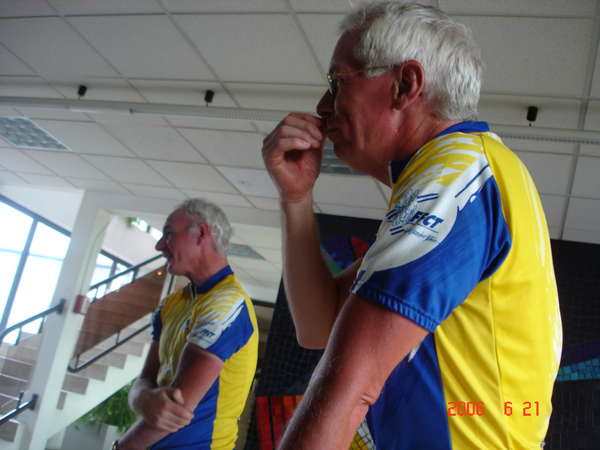 fichier 20060618_0224_20060621_1852_sh_christian_lamouller_dominique_lamouller_stade_hb-0.jpg