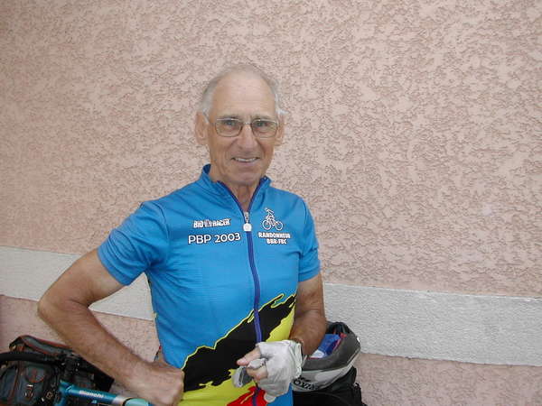 fichier 20060615_1208_pd_christian_fievet_seul_bl-0.jpg