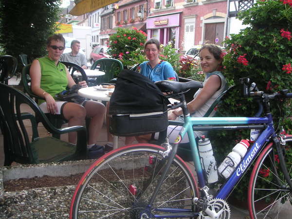 fichier 20060621_1715_bs_annette_paulus_muriel_cordier_francine_schauber_buvette_as-0.jpg