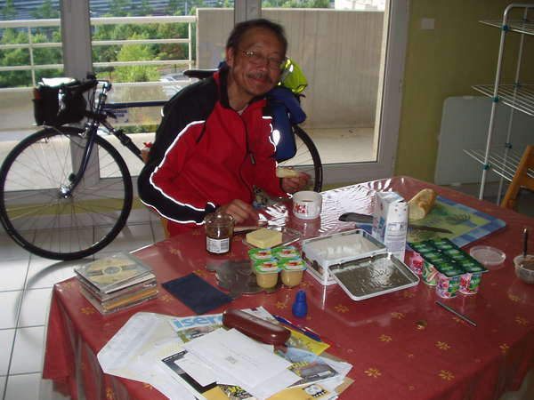 fichier 20060627_064433_dan_nguyen_petit_dejeuner-0.jpg