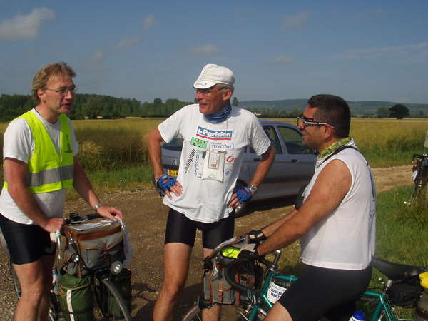 fichier 20060627_093351_dm_jacky_dekens_daniel_lemoine_william_coulevra_plaine_beaune2_bf-0.jpg