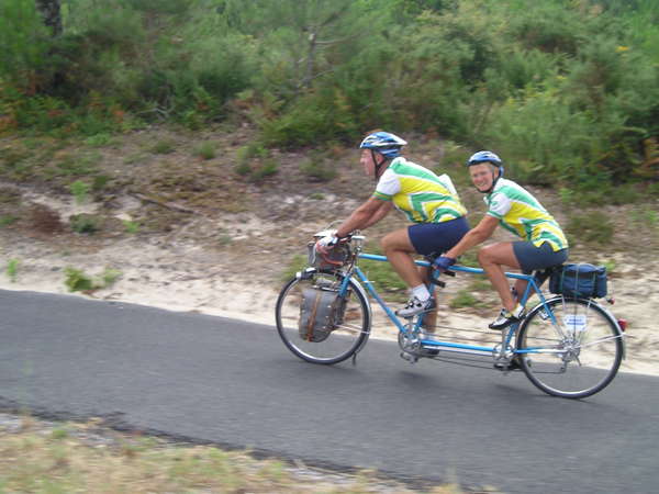 fichier 20060629_1127_hd_tandem_roger_devulder_ghislaine_devulder_landes_cd-0.jpg