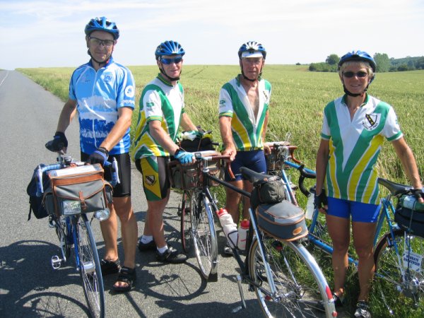 fichier 20060702_1107_hd_philippe_laberbe_pierre_dorne_roger_devulder_ghislaine_devulder_tandem-0.jpg