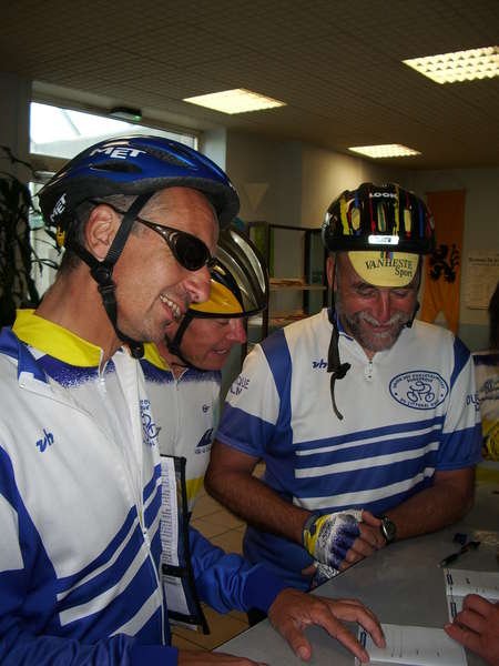 fichier 20060710_081059_dm_yves_papot_stephane_collewet_police_ml-0.jpg