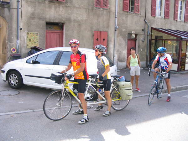 fichier 20060815_152930_dm_tandem_alain_schauber_francine_schauber_marie-france_lesne_gilbert_jaccon_depart_fs-0.jpg