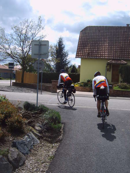 fichier 20080501_131712_sp_equipe_orchies06_philippe_pluquet_henri_vanotti_jh-0.jpg