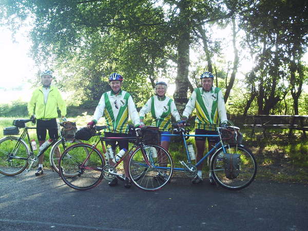 fichier 20080626_144747_bp_equipe_max_audouin_tandem_roger_devulder_ghislaine_devulder_pierre_dorne01_js-0.jpg