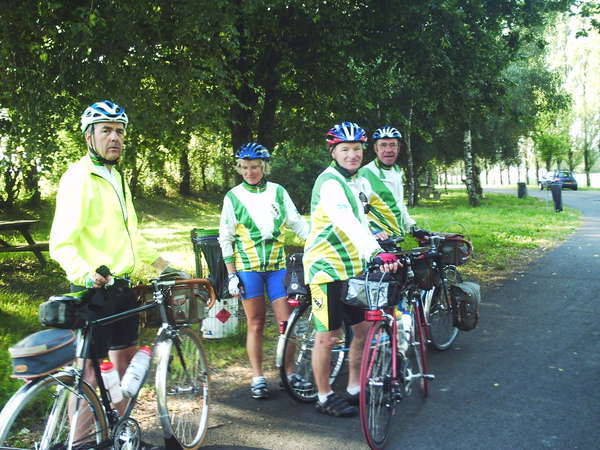 fichier 20080626_144808_bp_equipe_max_audouin_tandem_roger_devulder_ghislaine_devulder_pierre_dorne02_js-0.jpg