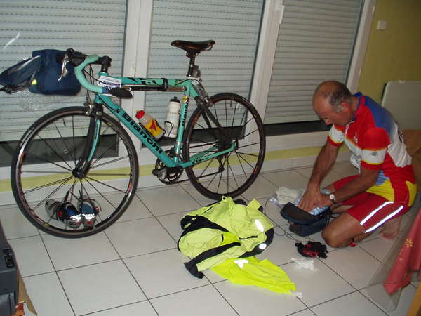 fichier 20080711_035851_dm_francois_schenck_grenoble_nuit_preparatifs_jp-0.jpg