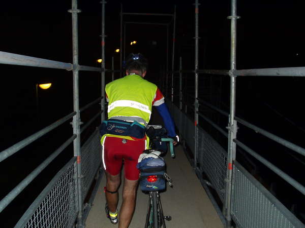 fichier 20080711_042858_dm_francois_schenck_grenoble_echaffaudage_provisoire_jp-0.jpg