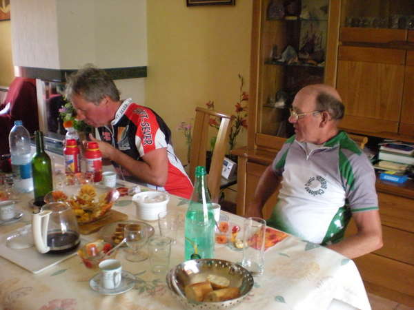 fichier 20090608_174550_hm_dominique_man_jean-louis_oronoz11_bl-0.jpg