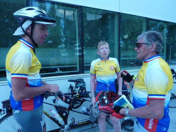 fichier 20090620_175247_bs_tandem_jean-philippe_battu_isabelle_carrier_jean-claude_salmon24_jh-0.jpg