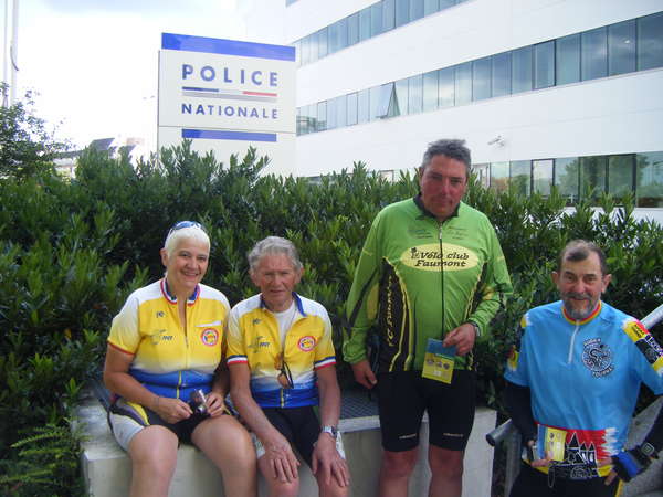 fichier 20090622_053916_bs_jocelyne_hinzelin_jean-claude_salmon_gilles_barbieux_daniel_cauchie13_jh-0.jpg