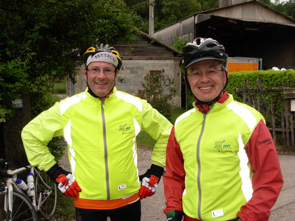 fichier 20100515_105854_md_d1075_route_vif_mario_paulic_michel_chateau_jp-0.jpg