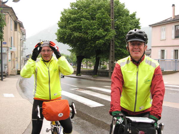 fichier 20100515_134935_md_d520a_route_voreppe_mario_paulic_michel_chateau_jp-0.jpg