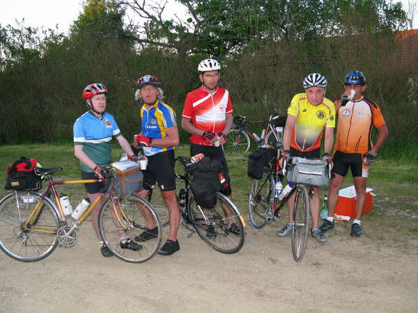 fichier 20100523_115338_dm_bernard_aussillou_philippe_deveaux_jacques_mandille_bernard_gely_jacques_aylies31_ag-0.jpg