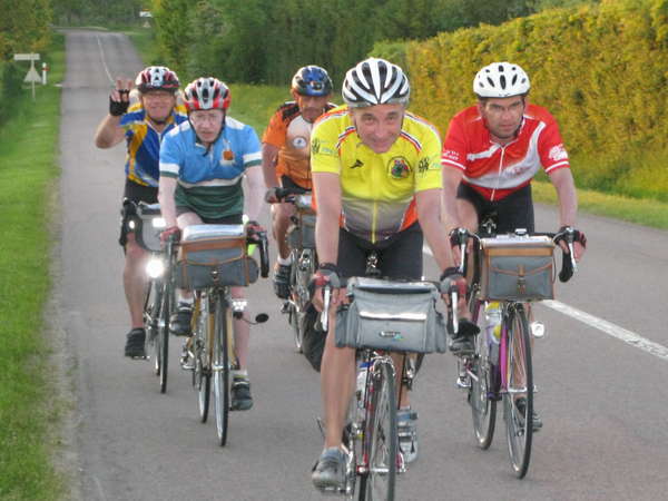 fichier 20100523_115438_dm_jacques_mandille_bernard_aussillou_philippe_deveaux_bernard_gely_jacques_aylies32_ag-0.jpg