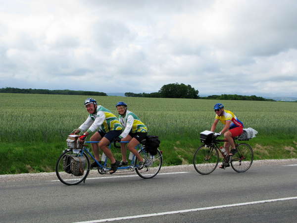 fichier 20100615_134707_hs_tandem_pierre_dorne_ghislaine_devulder_roger_devulder22_ag-0.jpg