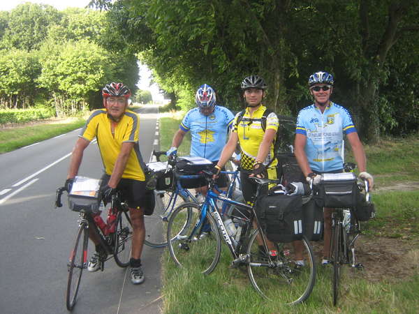 fichier 20100901_183358_dh_yves_banal_joel_de_rudnicki_quentin_gallea_jacques_dusfour_30_cv-0.jpg