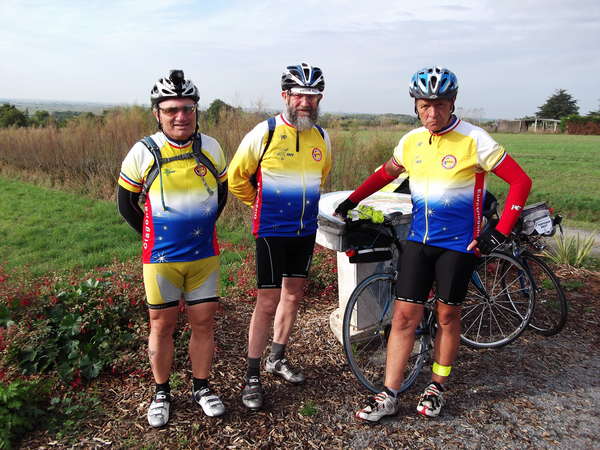 fichier 20101007_104218_pb_gilles_layes_jean-paul_soulard_michel_mevel11_js-0.jpg