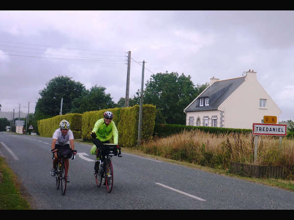 fichier 20110707_143008_bs_tredaniel_marie-france_lesne_pascal_bachelard12_resized_fs-0.jpg