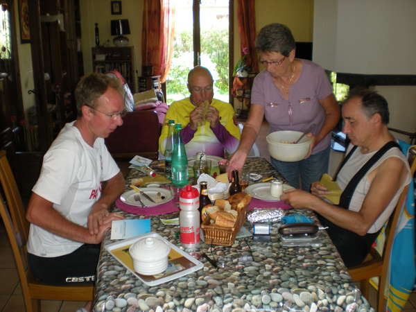 fichier 20120615_100338_hm_christian_lot_jean-michel_vermeire_gisele_lescude_bernard_aussilou10_bl-0.jpg