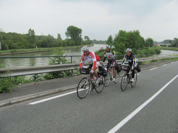 fichier 20140530_190605_hd_marc_vintevogel_franck_vintevogel_christian_theron_jean-luc_sourdieaux10_ja-0.jpg